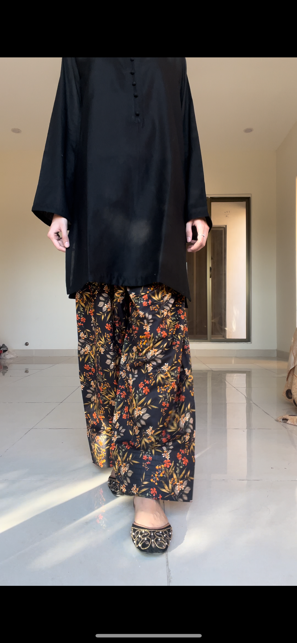 A 2pc Black Midnight Garden