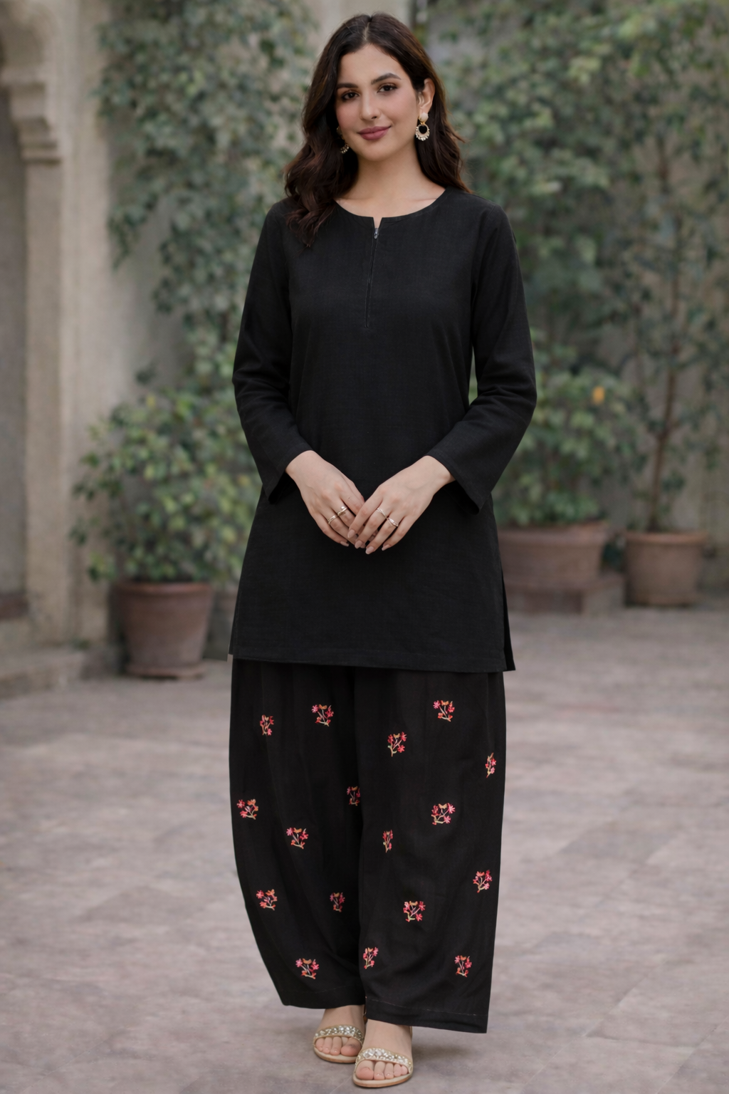 A 2pc Embroidered Black