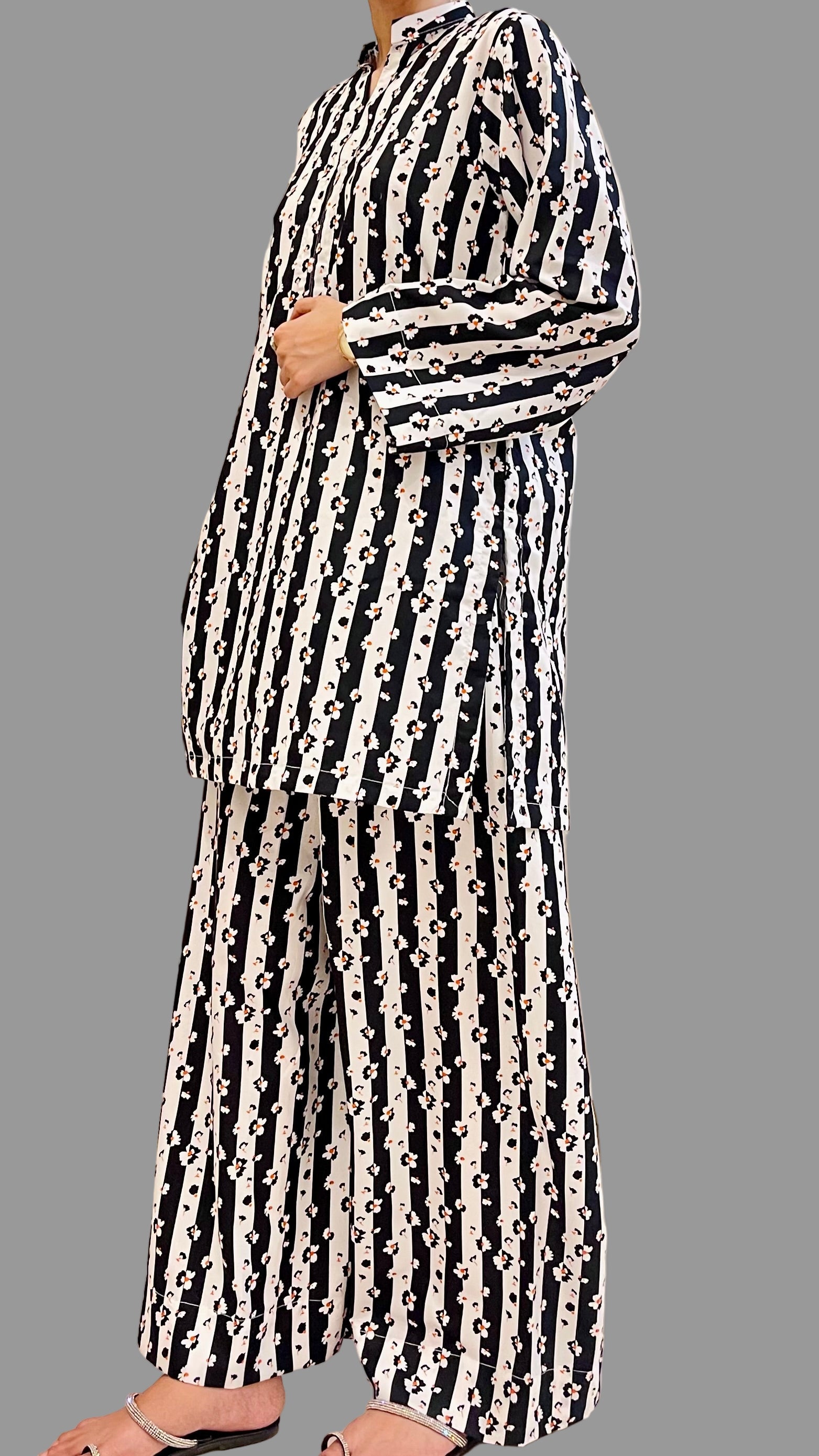 Black & White 2-piece