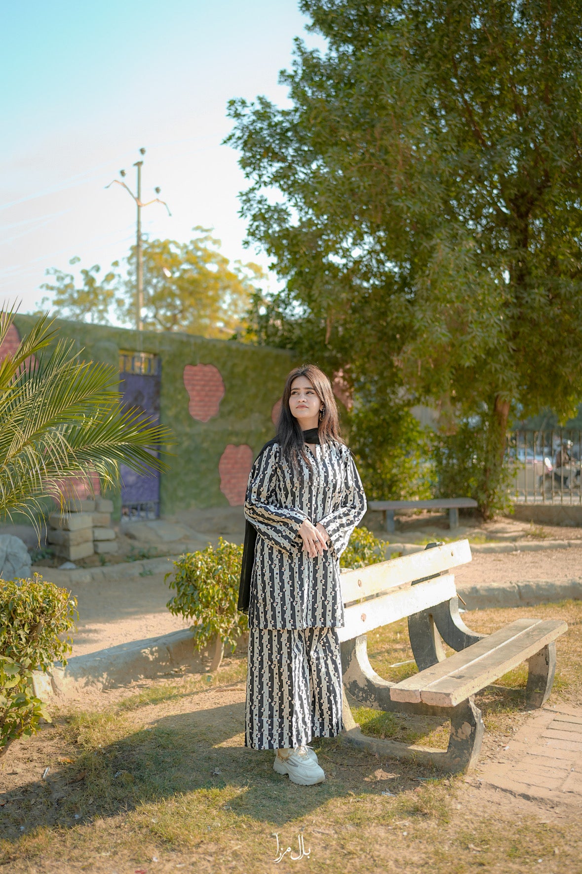 Black & White 2-piece