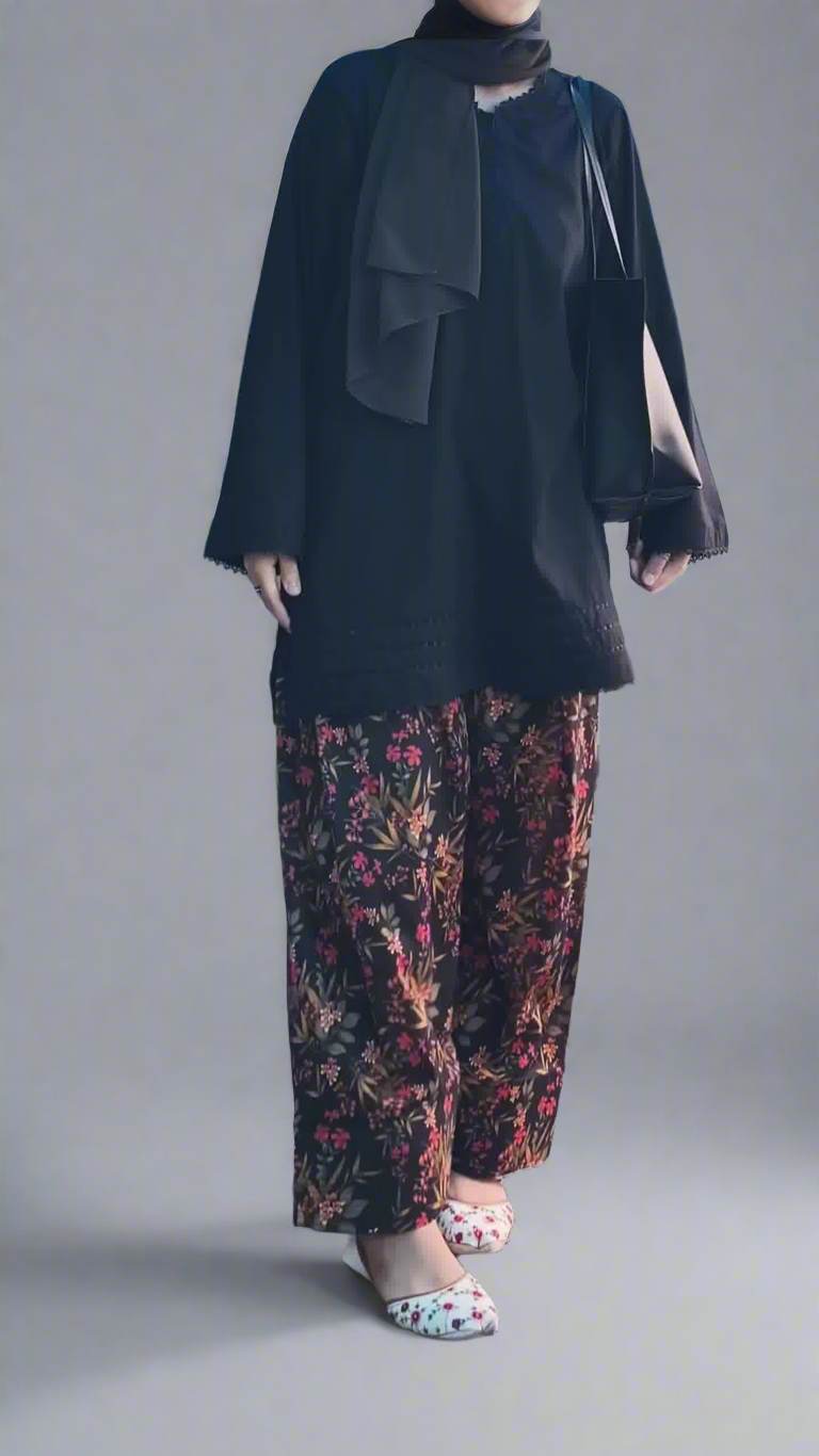 A 2pc Black Midnight Garden